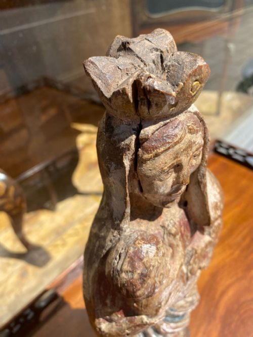 C18TH CARVED WOOD PAINTED FIGURE OF MARY AND JESUS - ADDITIONAL PHOTO 3