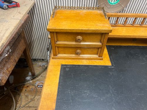BIRDS EYE MAPLE DESK WITH SUPERSTRUCTURE CONTAINING CONTAINING DRAWERS - ADDITIONAL PHOTO 11