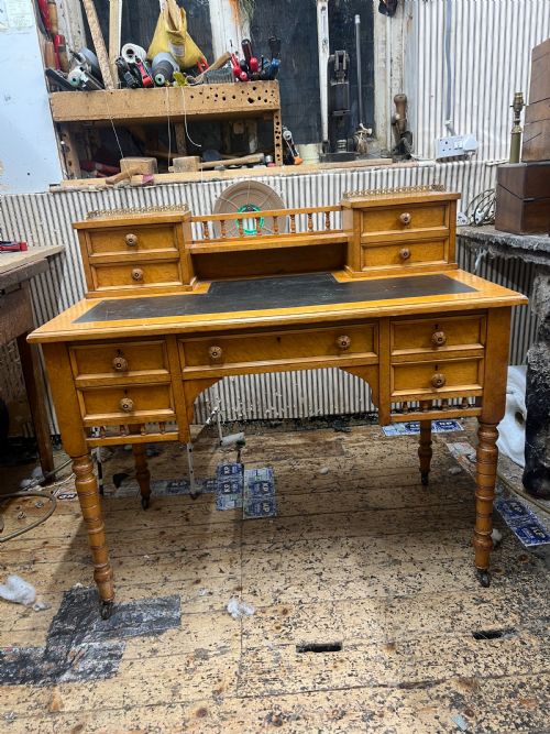 BIRDS EYE MAPLE DESK WITH SUPERSTRUCTURE CONTAINING CONTAINING DRAWERS - ADDITIONAL PHOTO 13