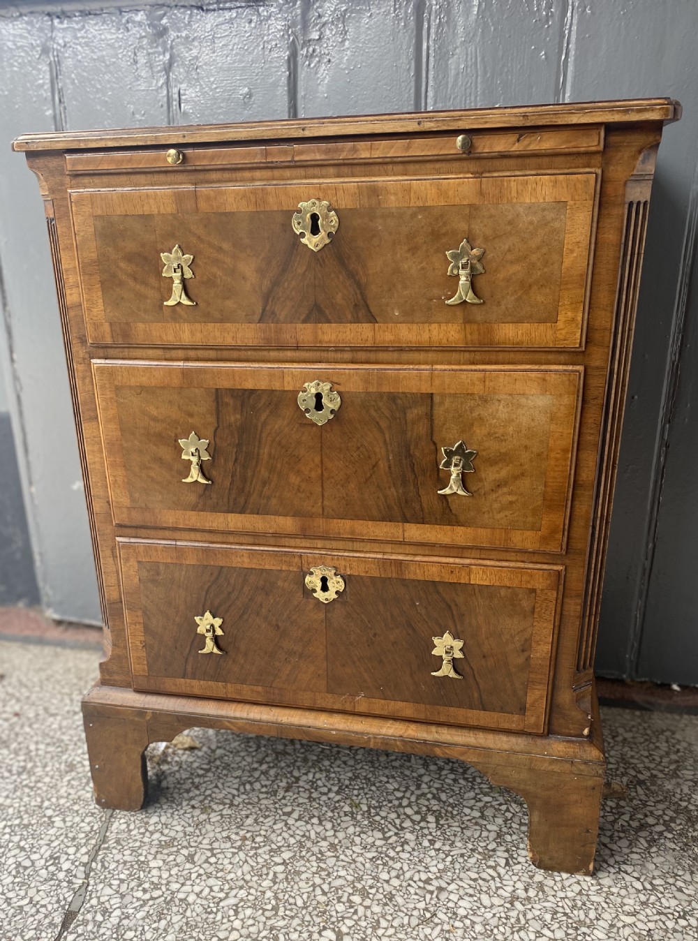 C19th walnut small chest of drawers  View IV