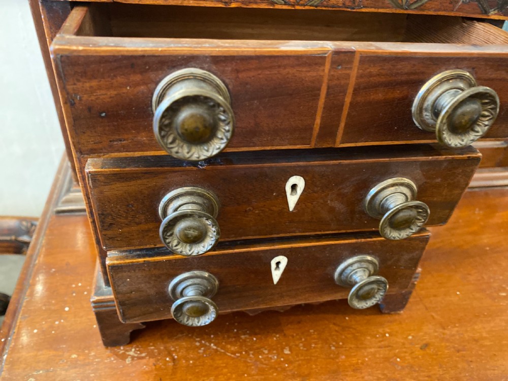 Early C19th apprentice piece miniature chest of drawers  View V