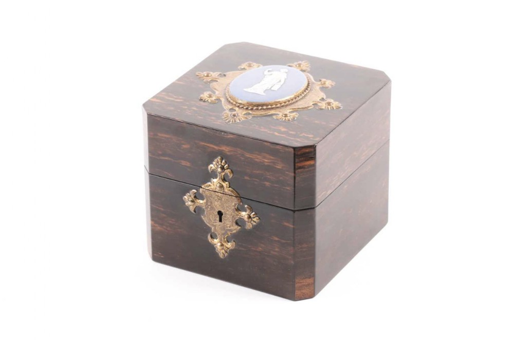 Coramandel perfume casket with four gilt metal lidded bottles 