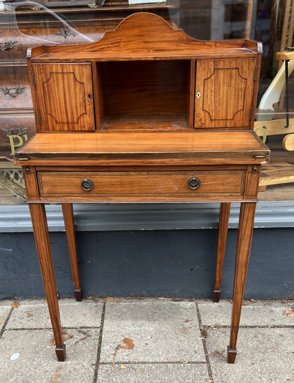 Satinwood bonheur de jour