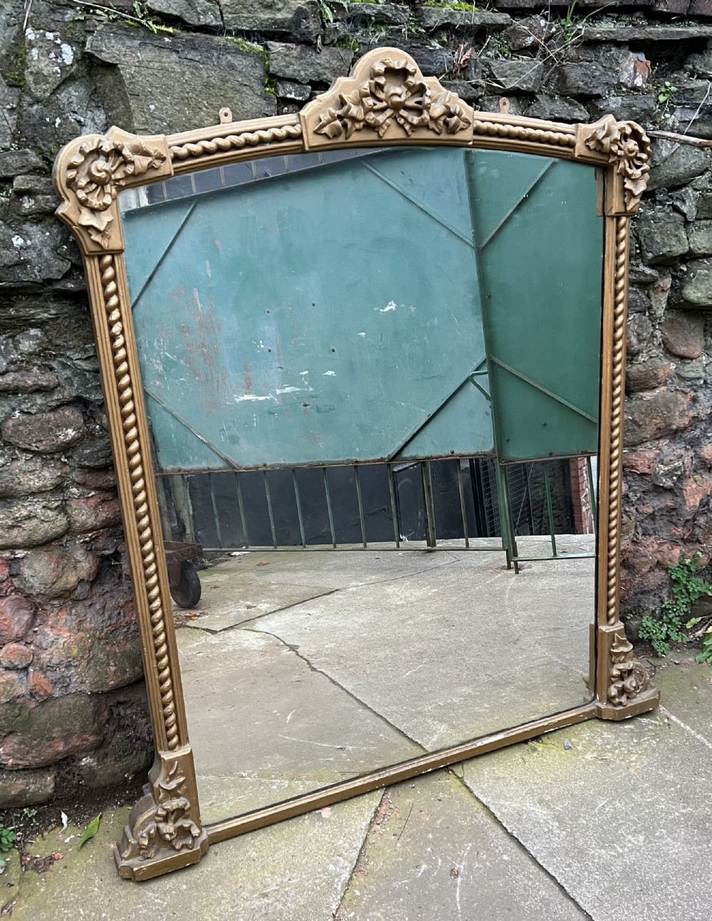 Large giltwood Victorian over mantle 