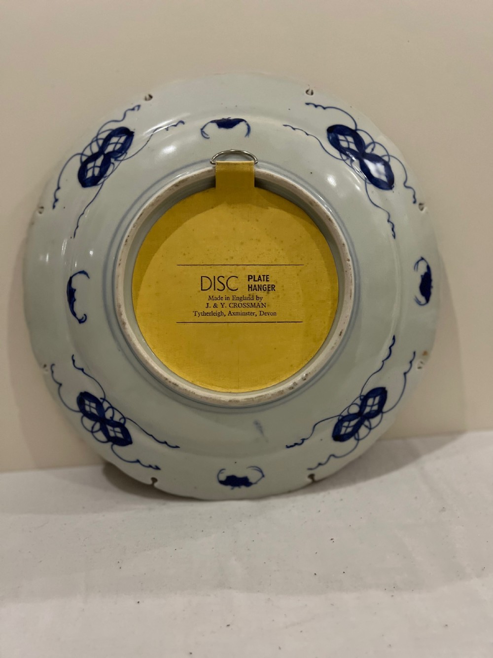 Imari charger with unusual border edge  View III