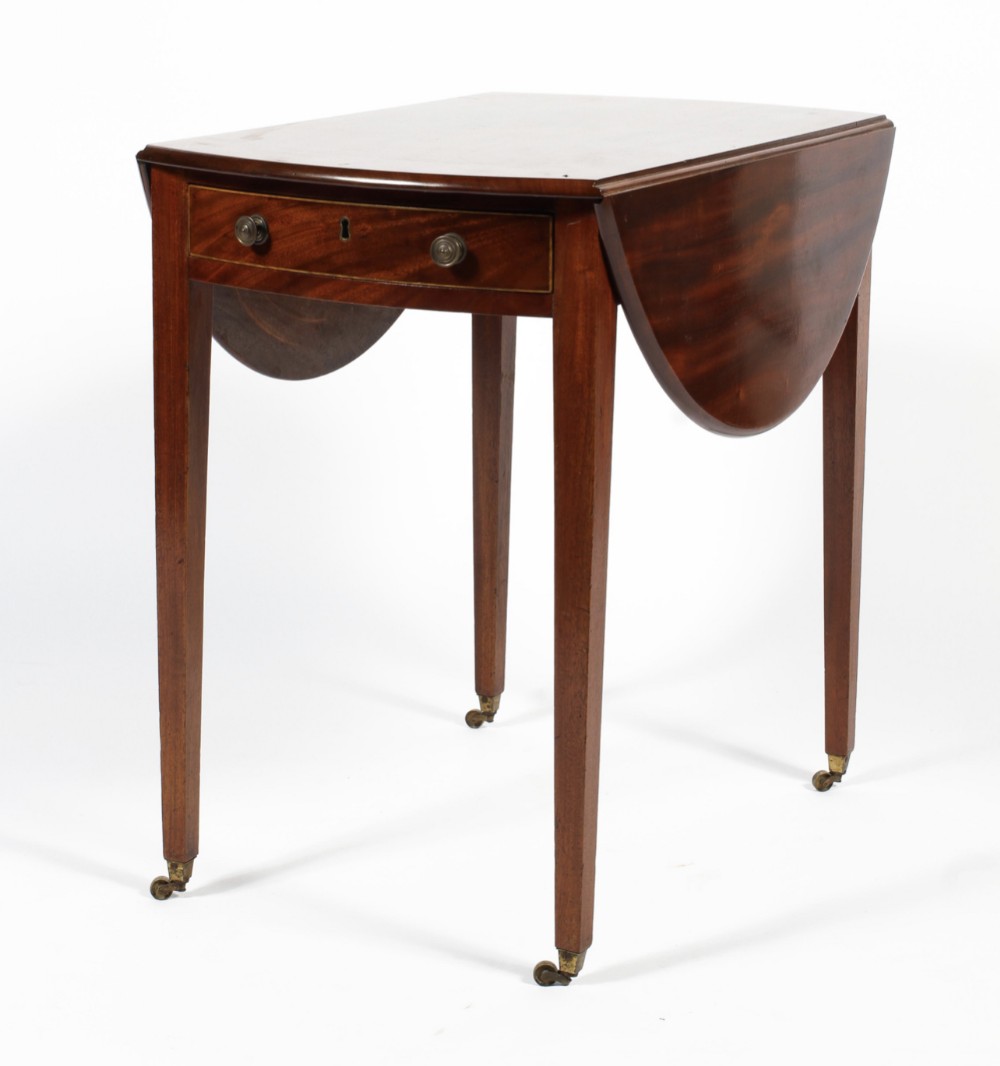 Georgian mahogany oval Pembroke table 