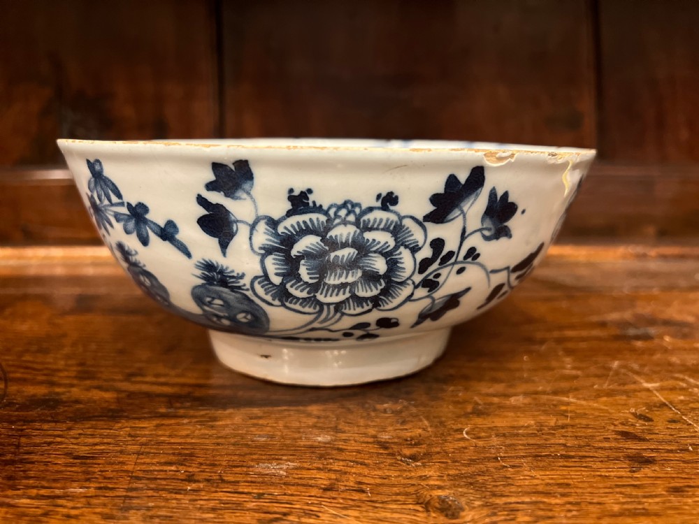 Delft blue and white bowl c 1760 Lambeth  View II