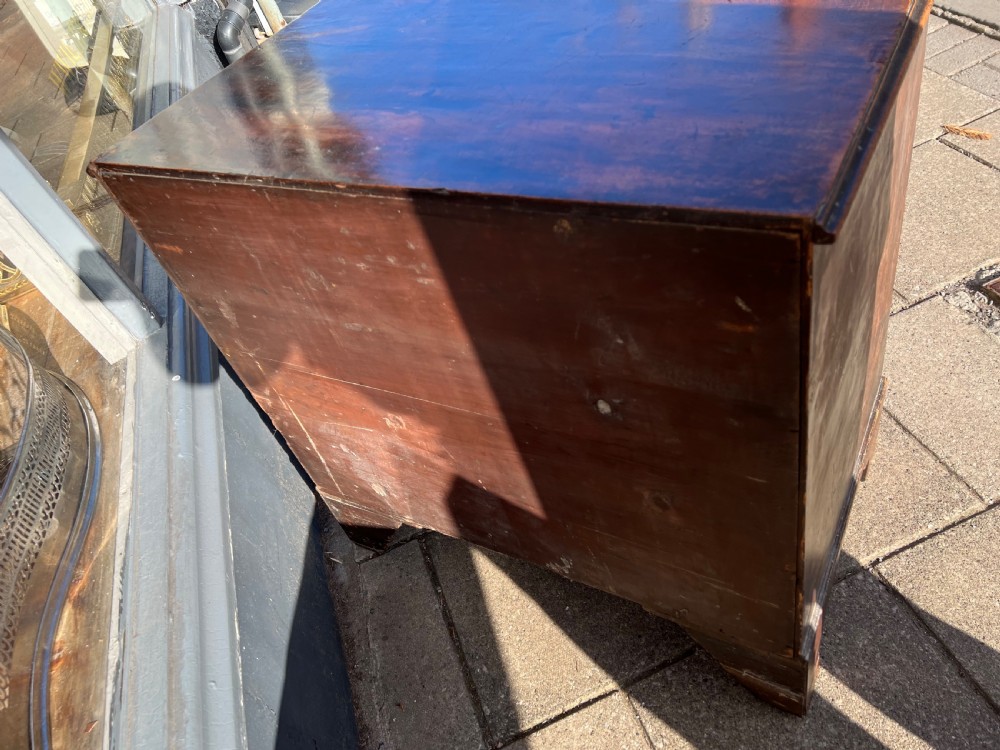 Small early C19th mahogany chest of drawers  View X