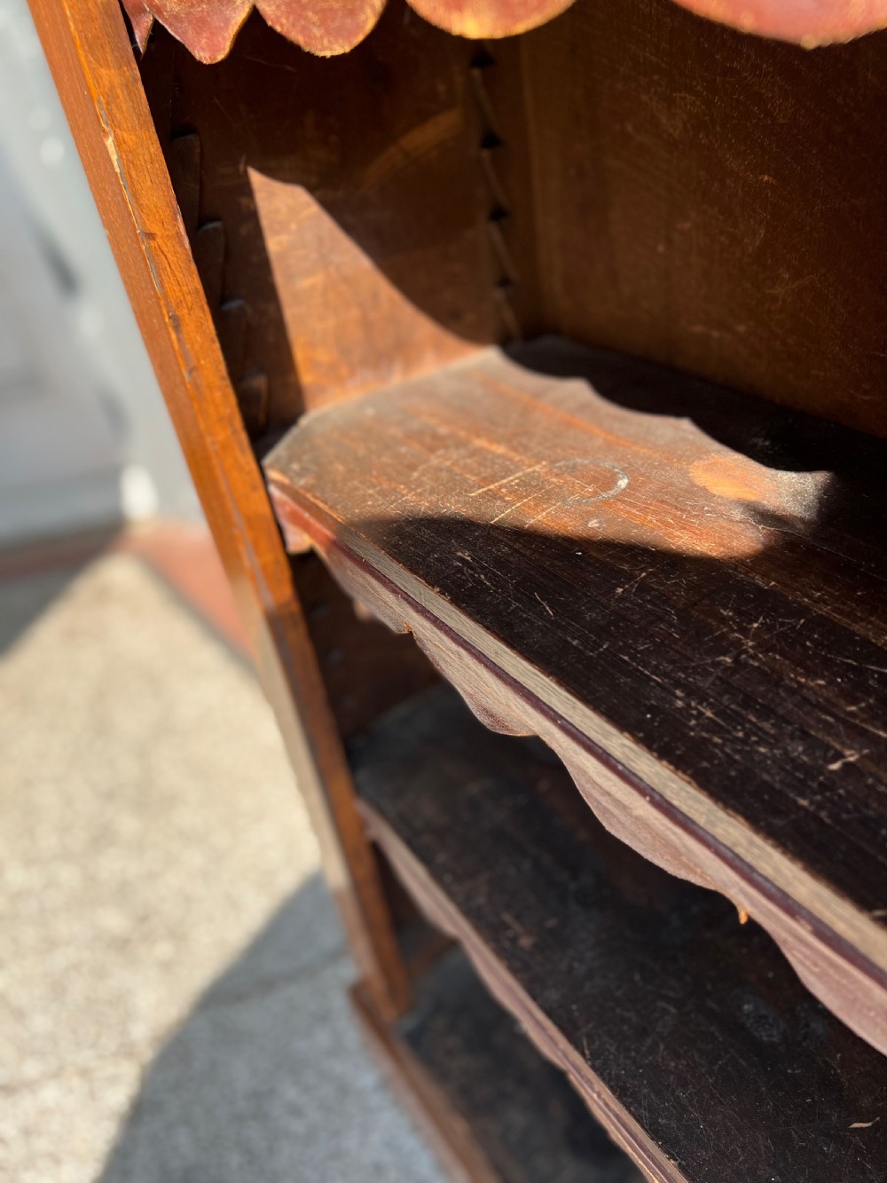 Small Walnut bookcase with adjustable shelves  View VIII