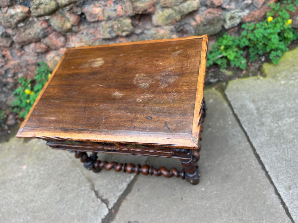 Small C18th Portuguese low table  View IV