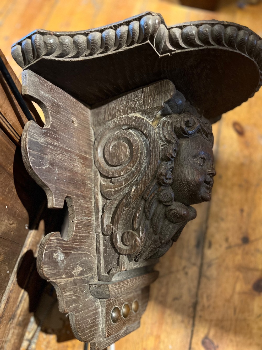 C18th carved Cherub corbel in oak  View IV