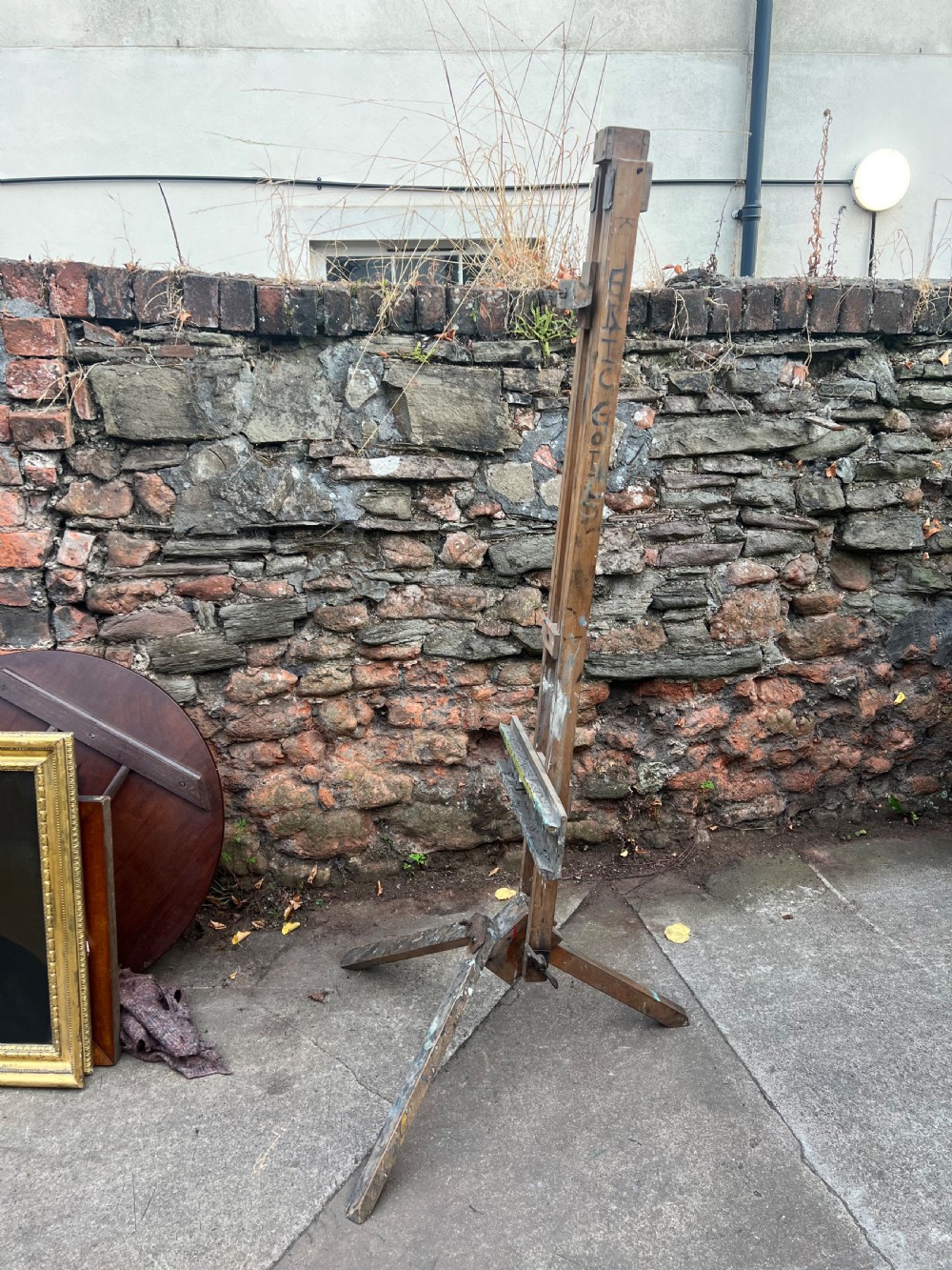 Windsor and newton large adjustable studio easel  View V