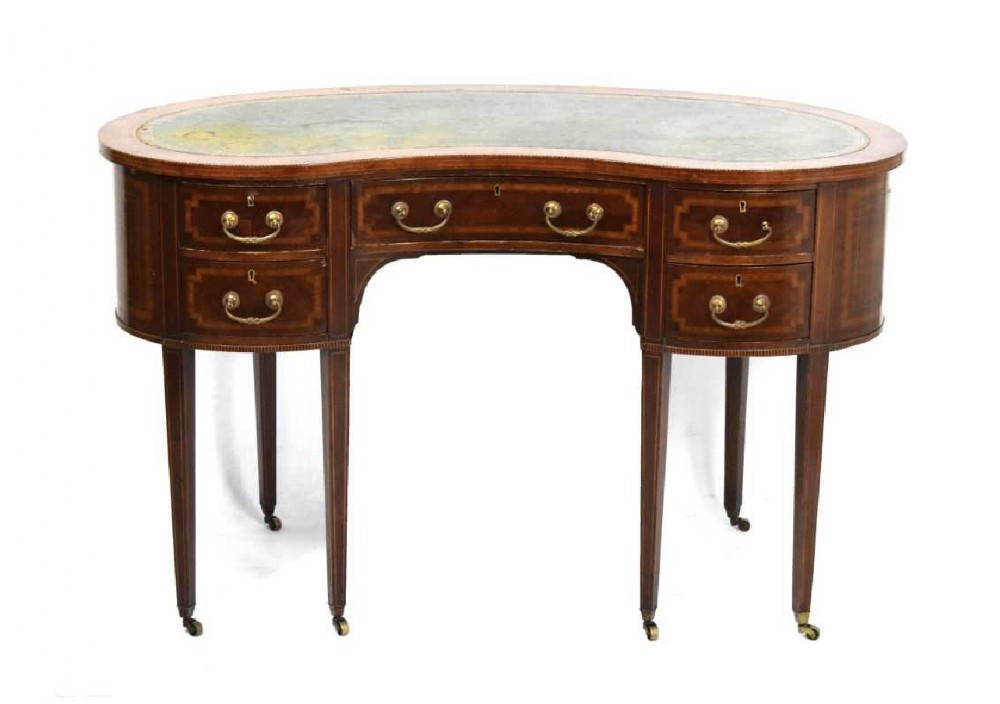 Edwardian inlaid mahogany kidney-shaped  desk