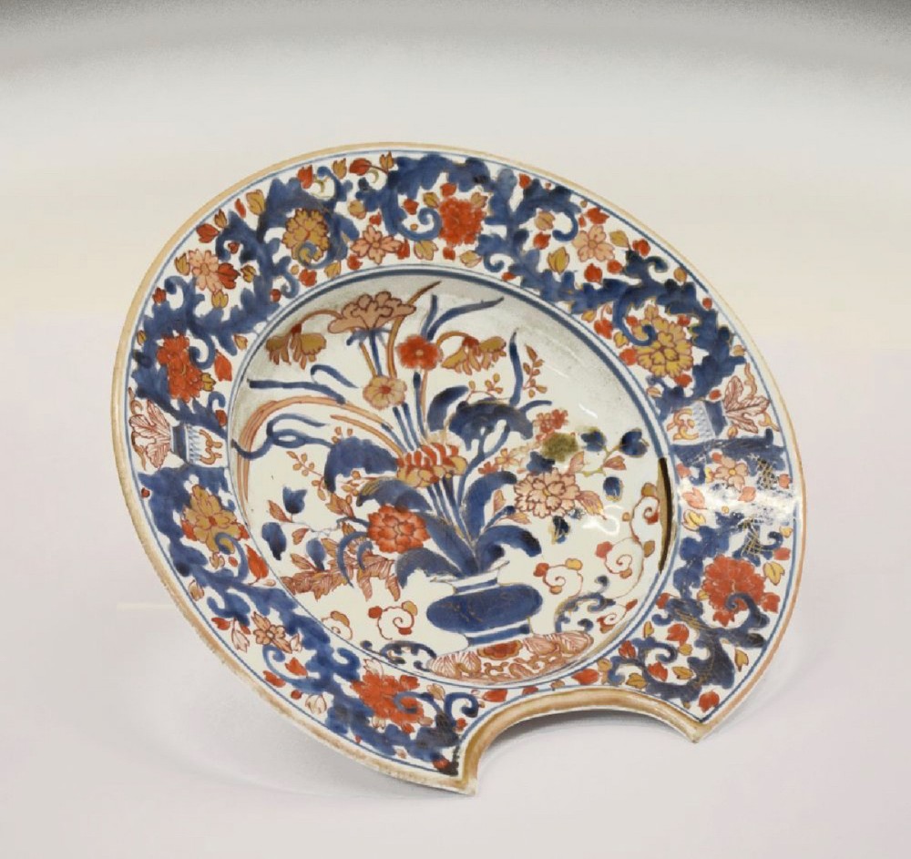 C18th Japanese Imari barbers bowl 