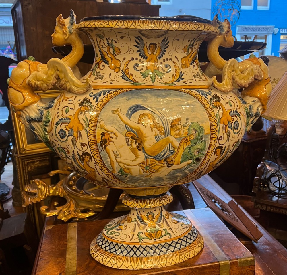 Monumental maiolica vase depicting the birth of Venus  View XI