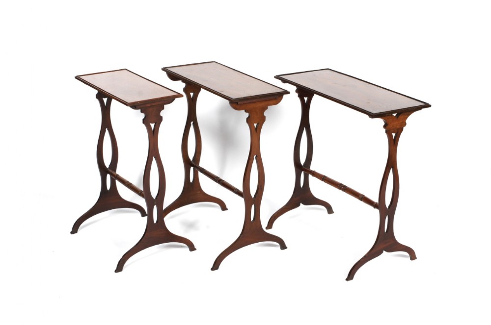 Set of 3 Georgian mahogany side tables 