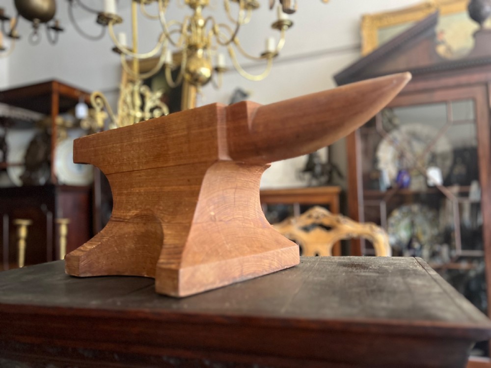 Wooden anvil casting mould  View IV