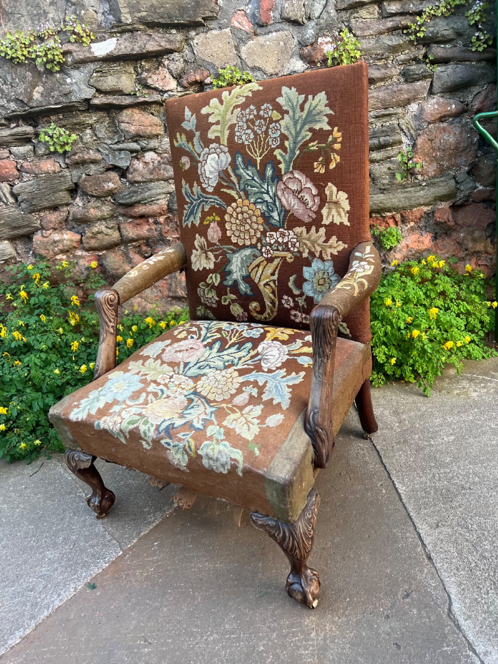 C18th carved mahogany Gainsborough armchair 