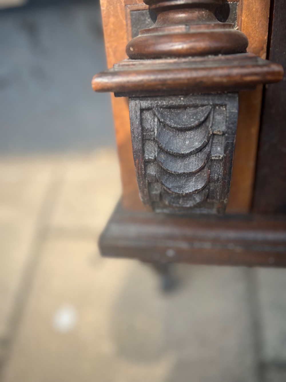 An C18th German marquetry wall cupboard in walnut walnut  View II