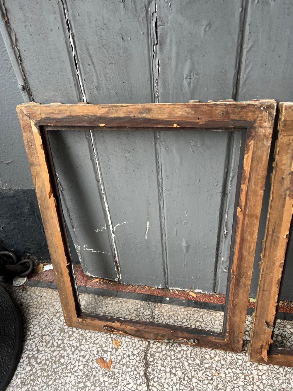 Pair of carved giltwood portrait frames  View III