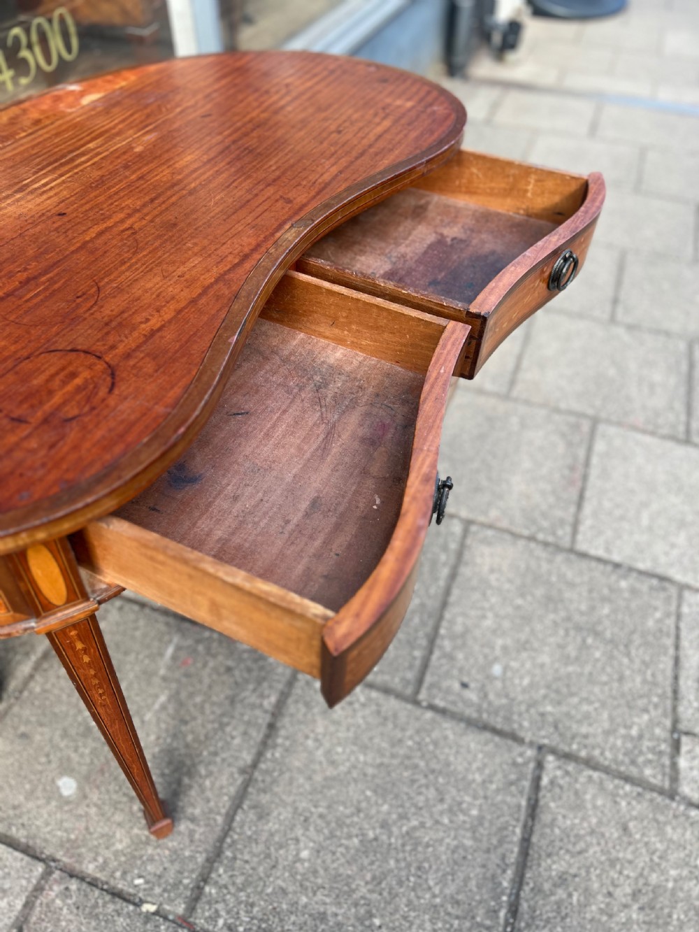 Edwardian Satinwood kidney shaped inlaid desk View IV