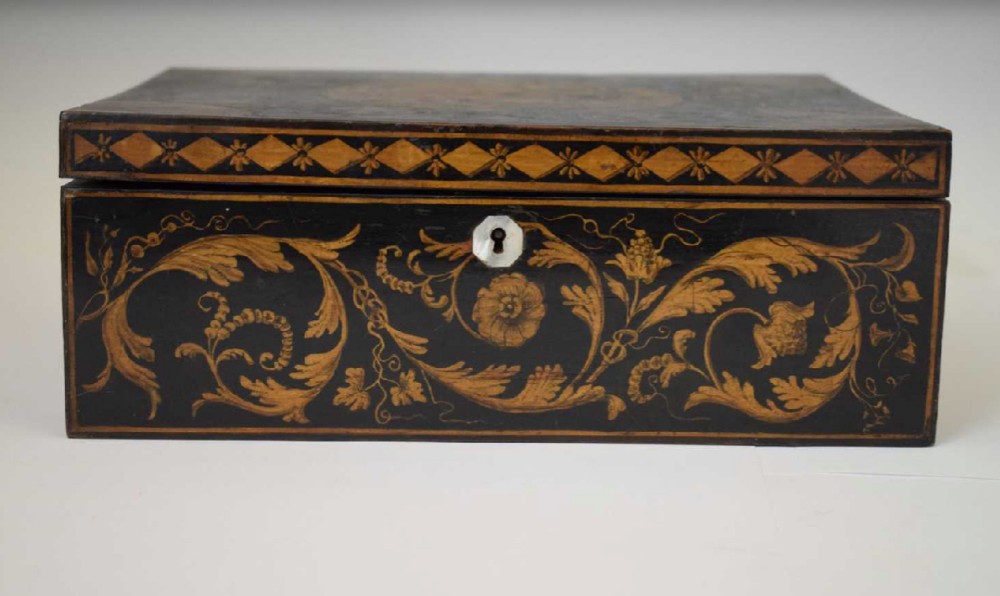 Regency penwork box 