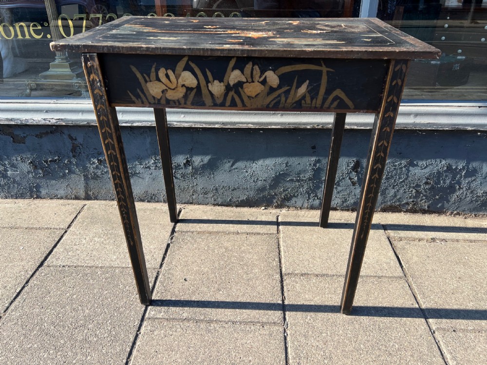 Early C19th chinoiserie painted table in unrestored condition View IX