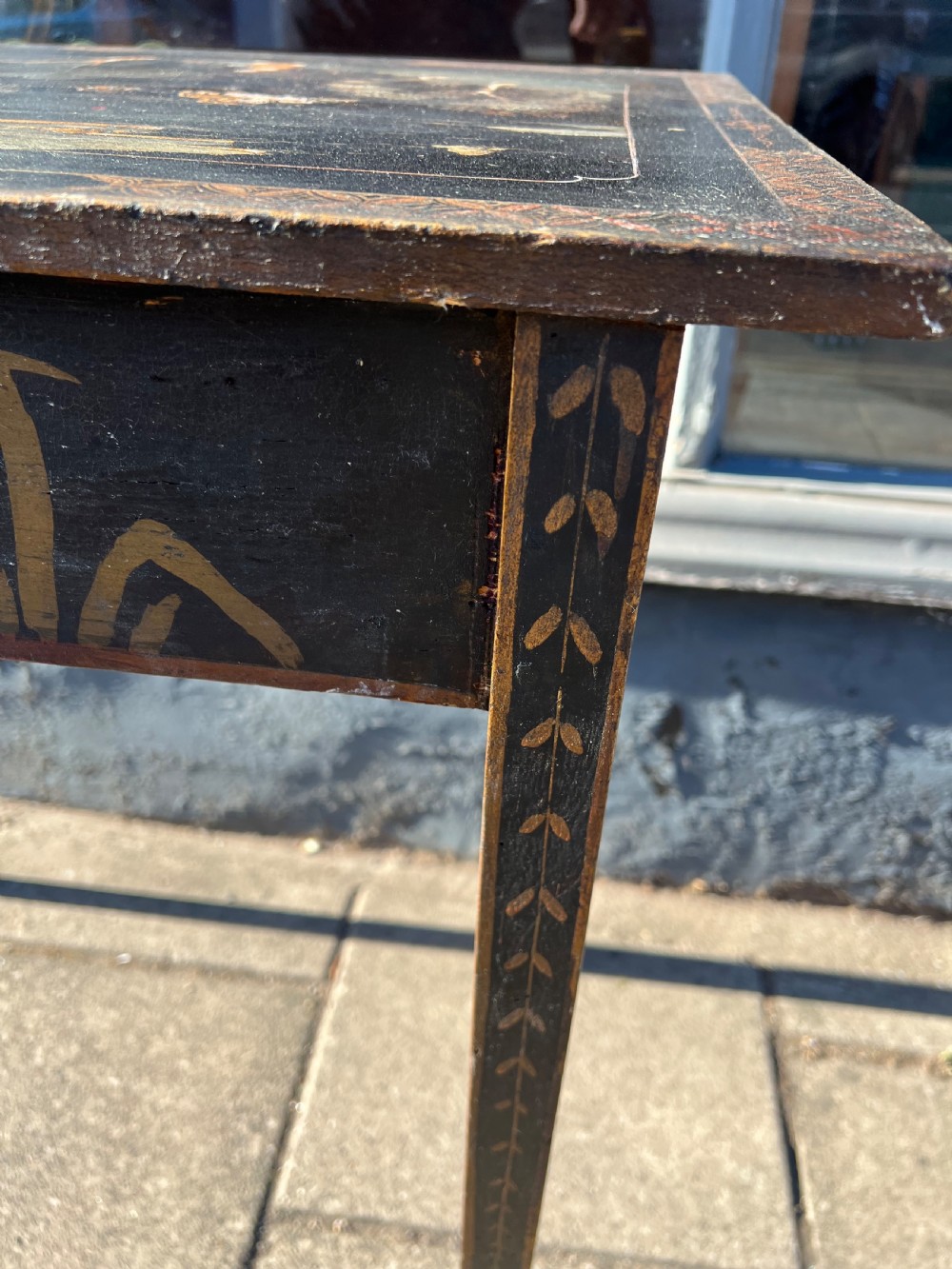 Early C19th chinoiserie painted table in unrestored condition View XII