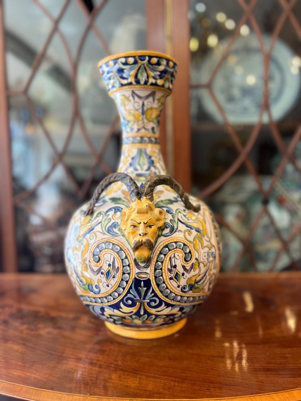 Large Italian maiolica vase  View III