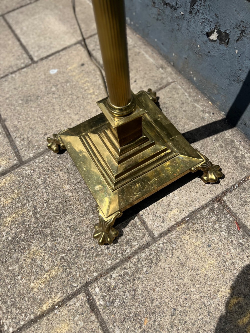 Edwardian brass Corinthian column adjustable standard lamp  View II