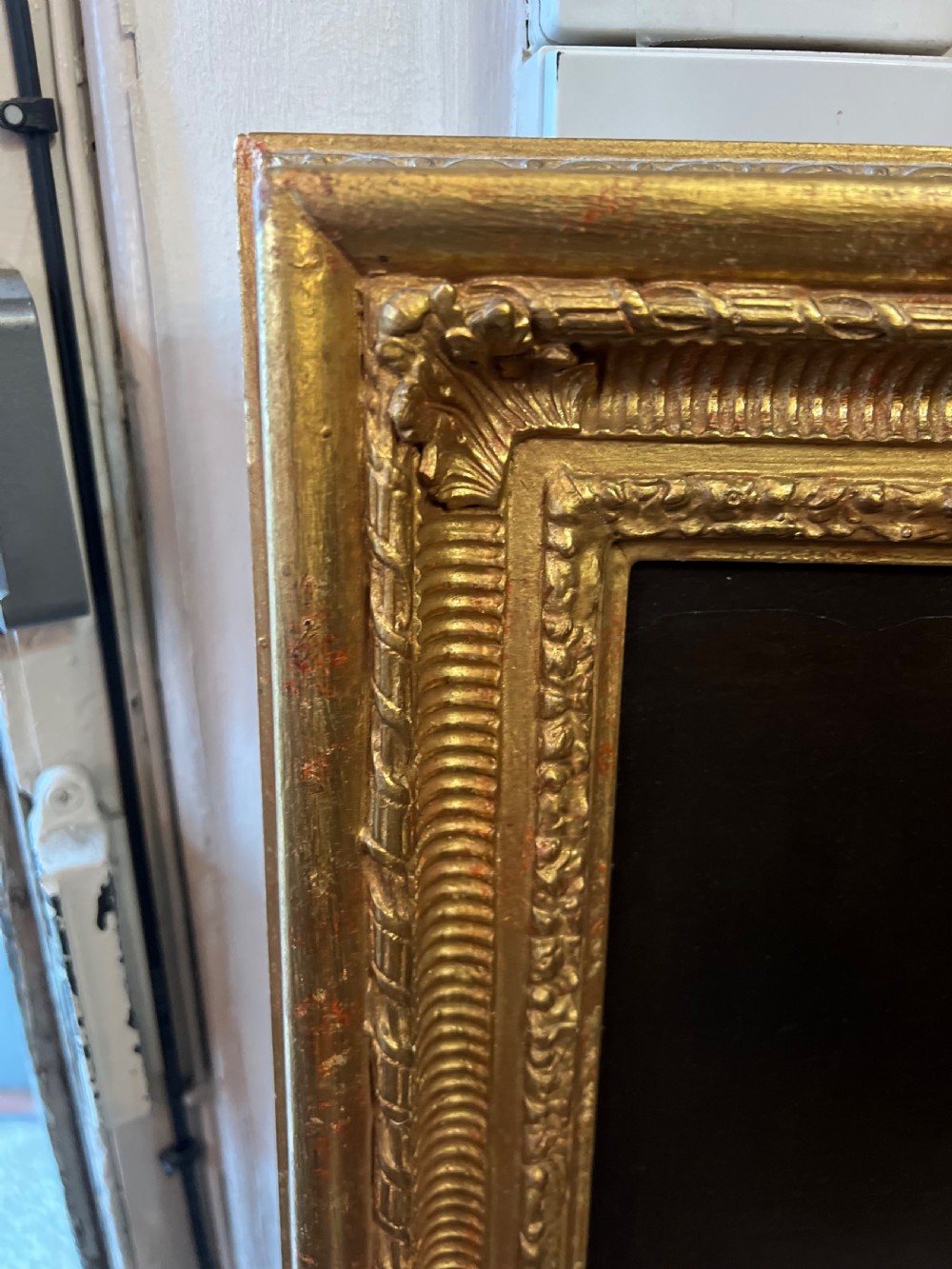 Early C19th oil on canvas portrait of a gentleman  View II