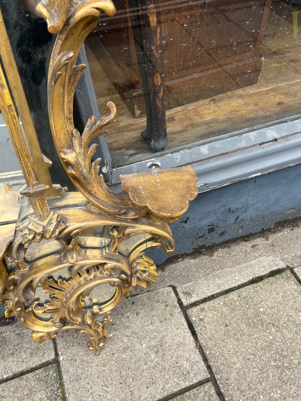 Georgian rococo carved giltwood mirror  View IV
