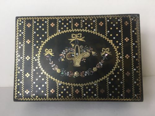 C19th Tortoishell Box Inlaid with Gold and Silver