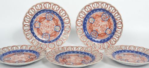 A Set of Five Imari Ribbon Plates