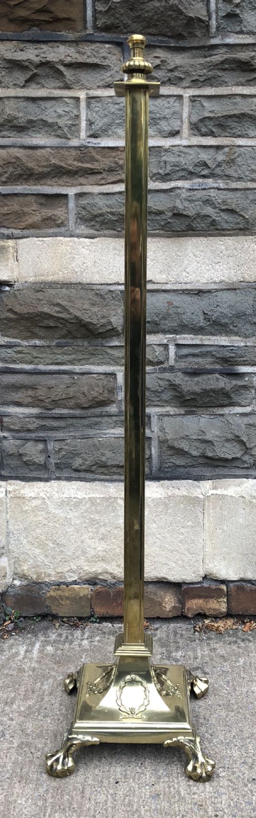 Edwardian Brass Telescopic Standard Lamp in the Classical Style
