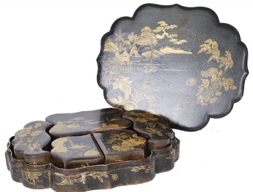A C19th Lacquered Box with Gilt Chinoiserie Decoration