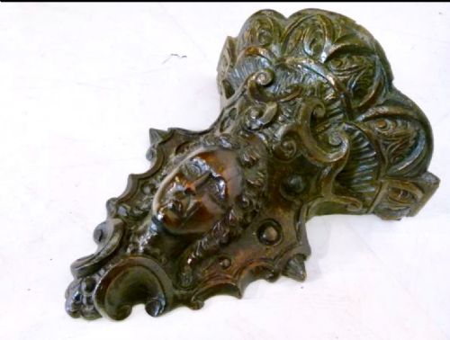 C17TH CARVED FIGURATIVE WALL BRACKET - ADDITIONAL PHOTO 1