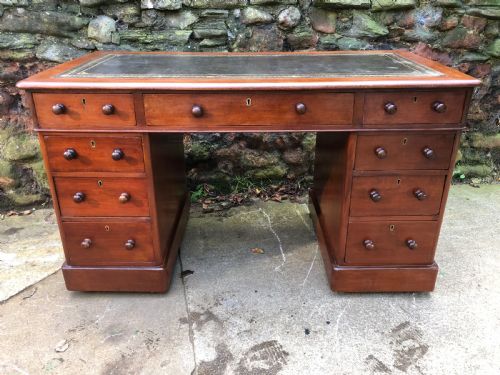 C19th Mahogany Pedestal Desk