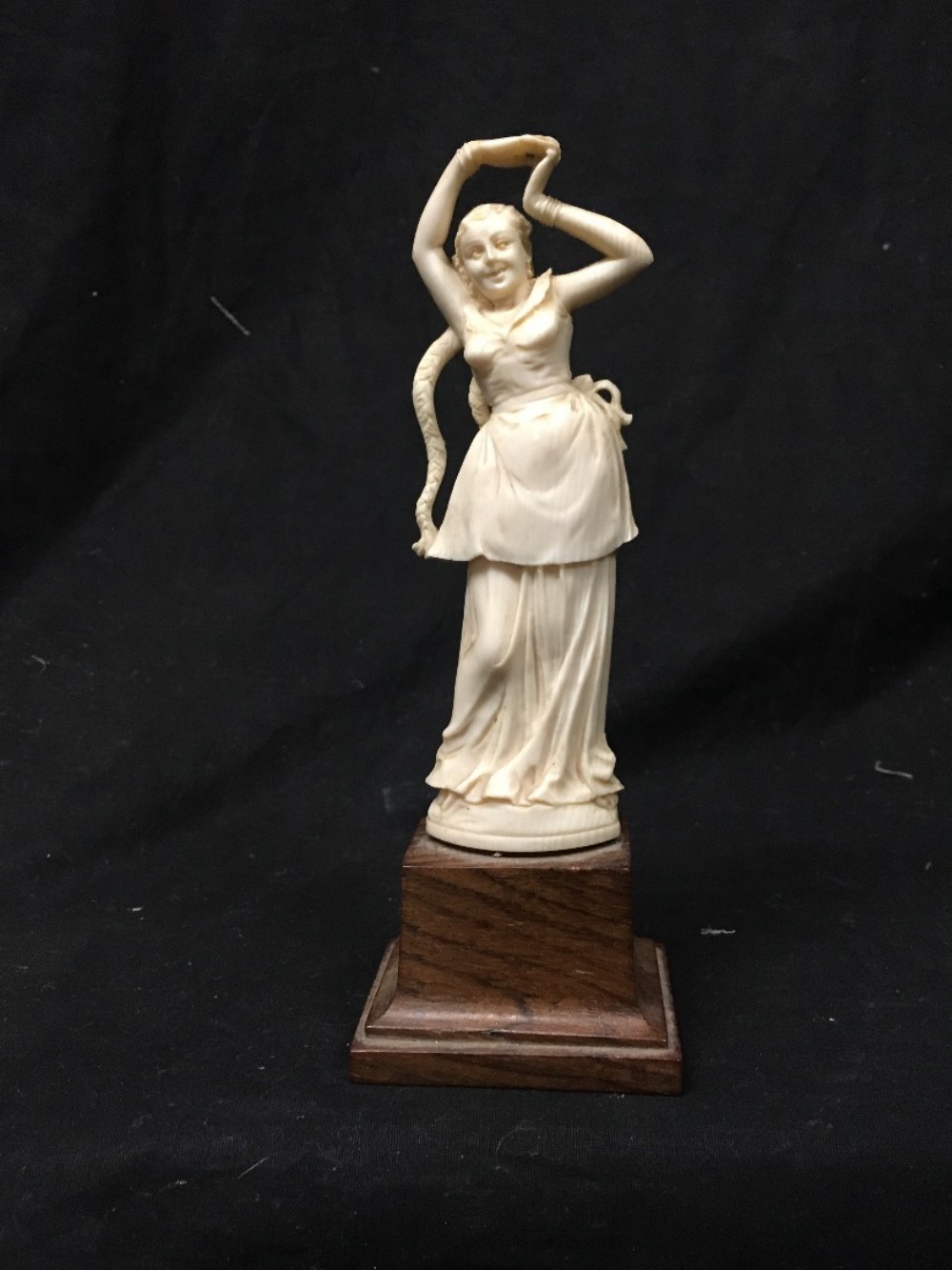 Ivory Indian dancing girl 