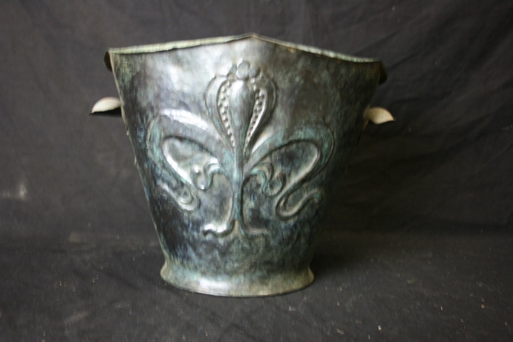 C19th Copper wine cooler in the arts and crafts style 