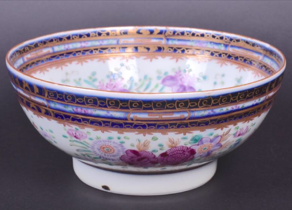C18th Chinese porcelain bowl
