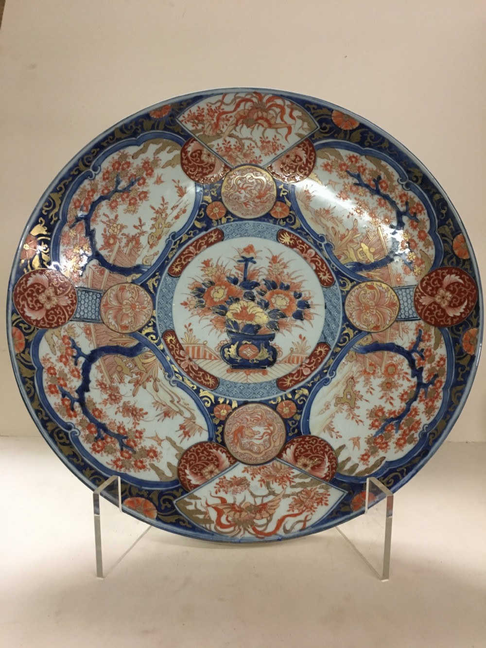 Large C18th Imari charger 47 cm View II