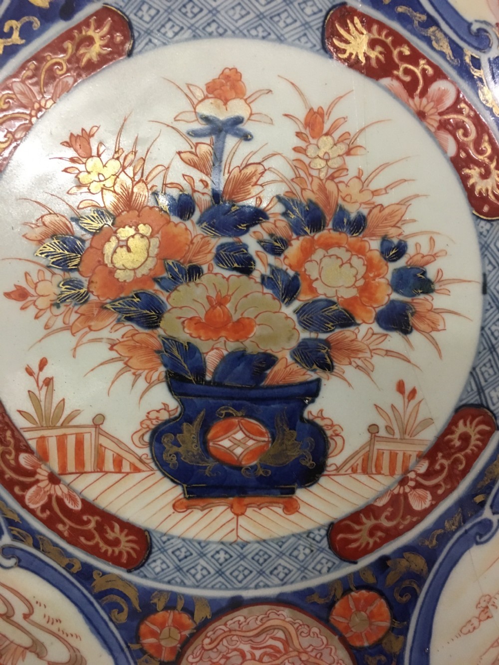 Large C18th Imari charger 47 cm View III
