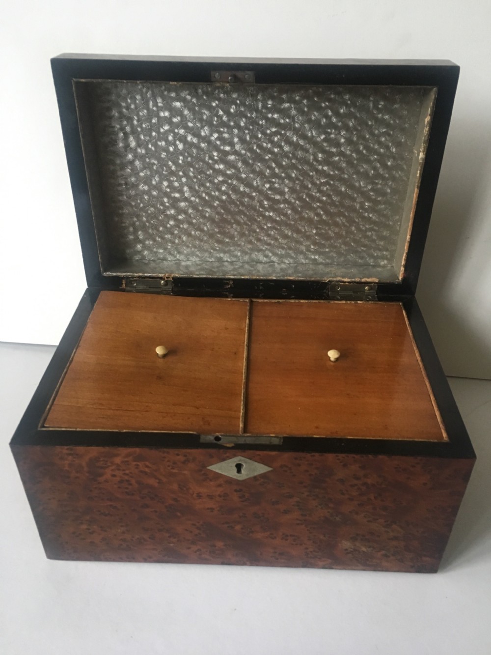 C19th burr amboyna tea caddy  View VI