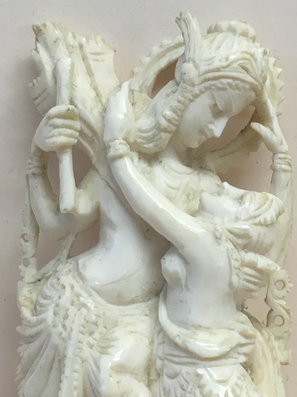 Edwardian period ivory carving of a couple embracing View XI