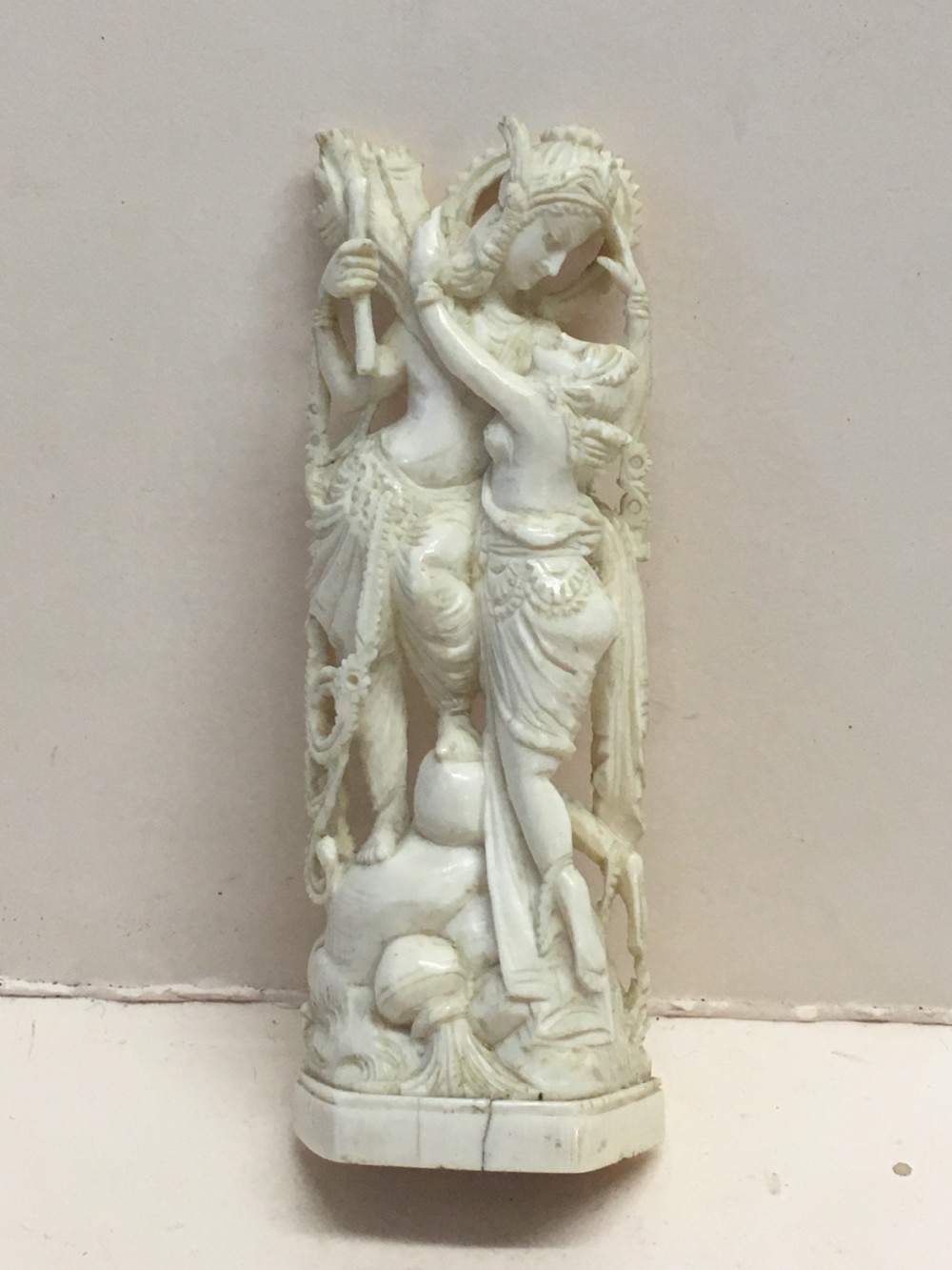 Edwardian period ivory carving of a couple embracing View XIV