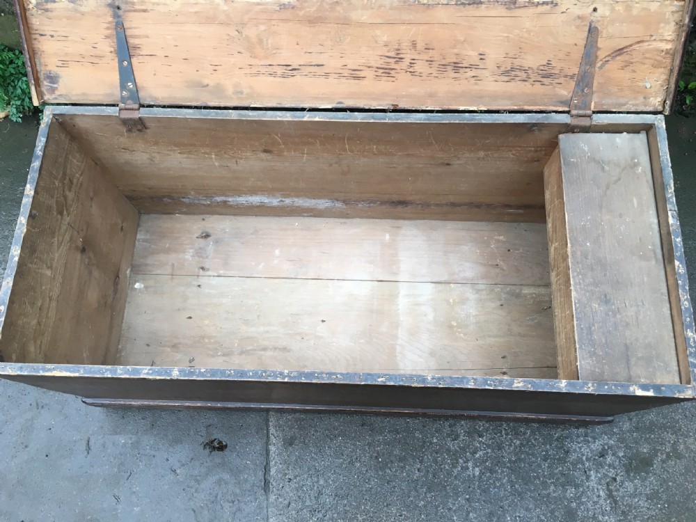 C19th scumble grained pine blanket box  View XI
