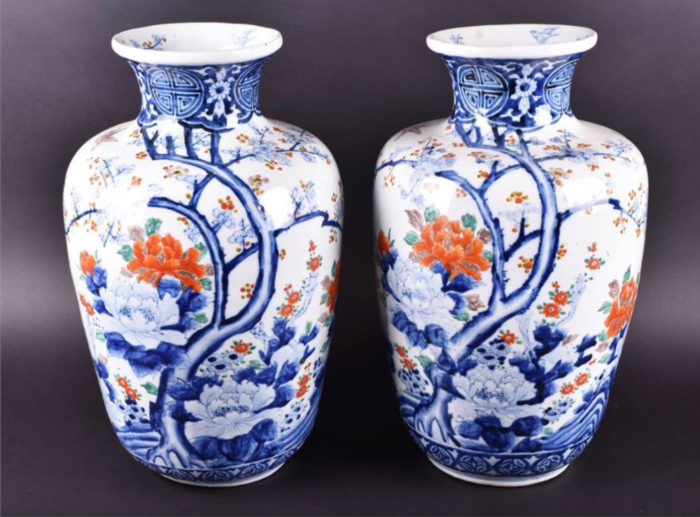 Large pair of Japanese vases 