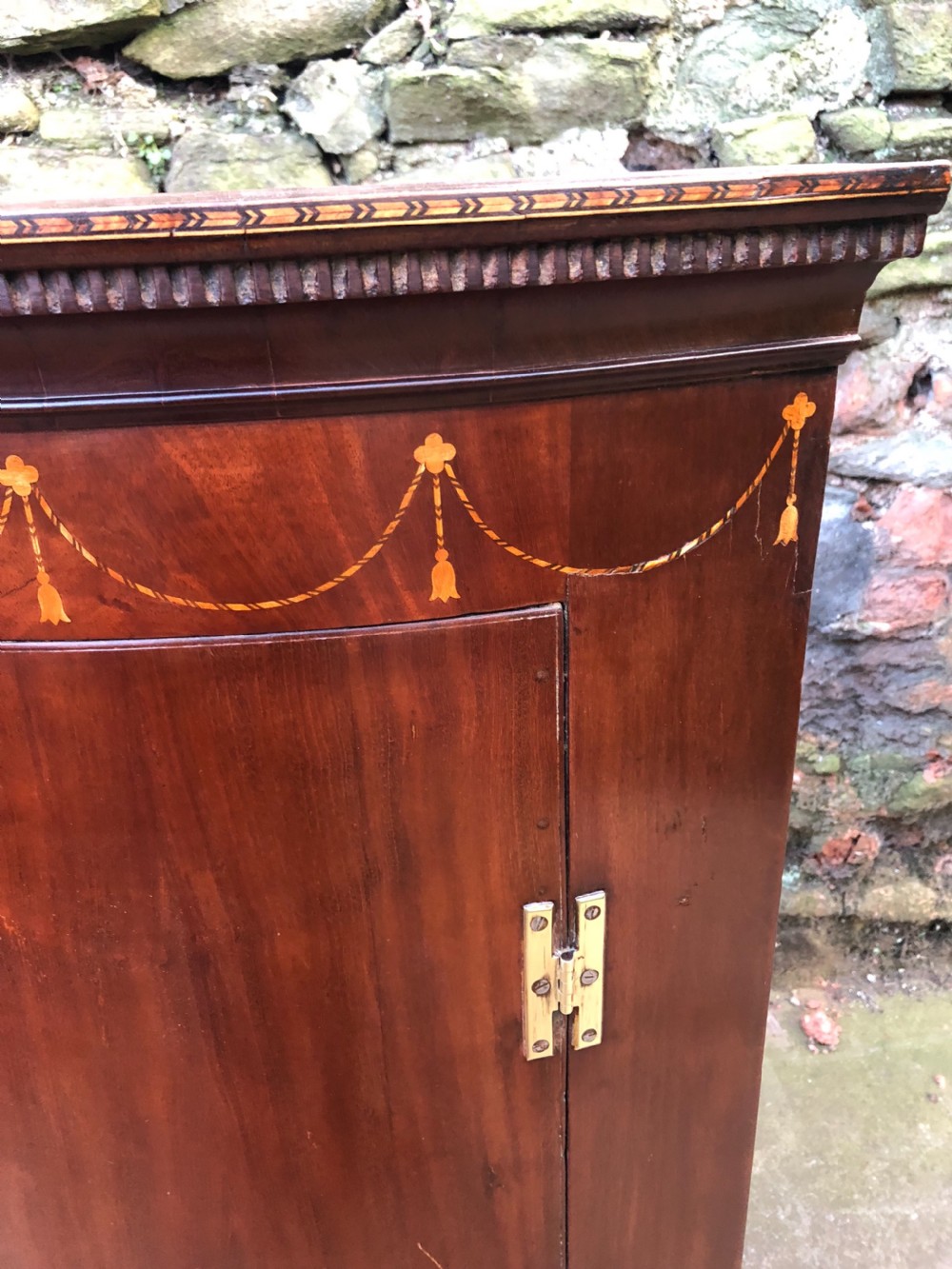 Barrel fronted Georgian inlaid corner cupboard View IV