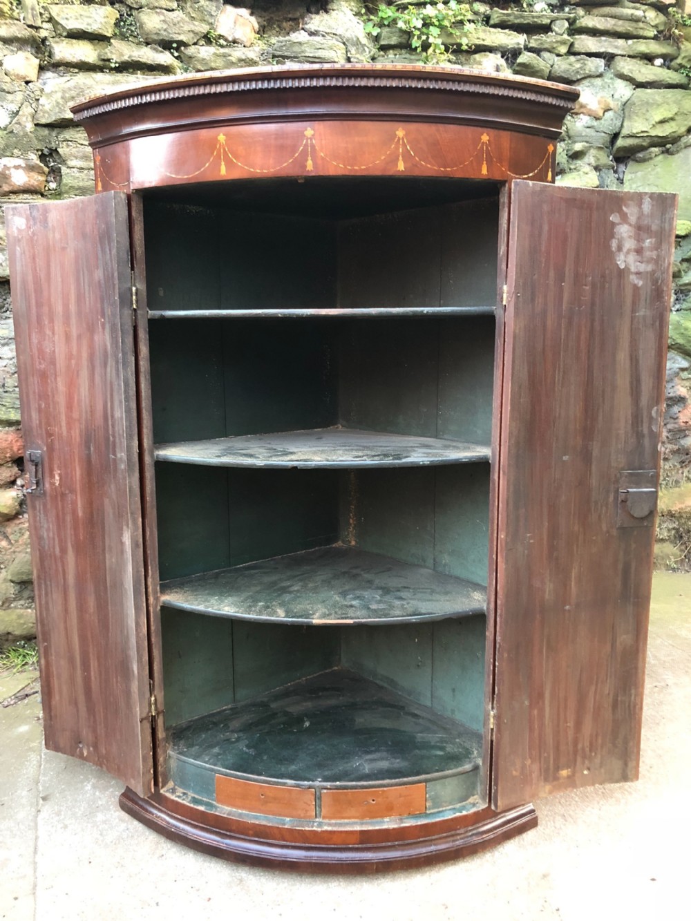 Barrel fronted Georgian inlaid corner cupboard View VII